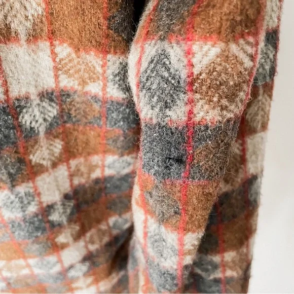 Vintage CPO 1970s Plaid Wool Jacket - Picture 5 of 6